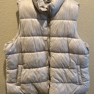 Old Navy light gray puffer vest XXL